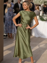 Emery | Short Sleeve Boat Neck Fitted Silhouette Midi Dress