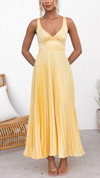 Lucia | Elegant Pleated Maxi Dress with Adjustable Straps